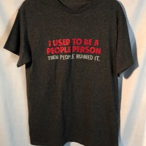 Men’s Med. grey short sleeved tee shirt